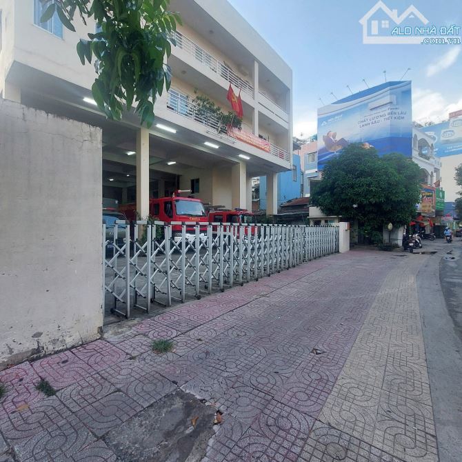 EM TÔI BÁN GẤP NHÀ HAI TẦNG LÝ CHÍNH THẮNG QUẬN 3 CHỈ 3,2TỶ - 4