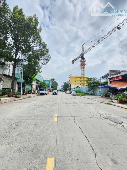 9,9Tỷ TL🔥Bán nhà 1 Trệt 5 Lầu hoàn công Vincom550_KDC Sóng Thần, P.Dĩ An, Tp Dĩ An - 4