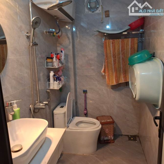 Bán nhà phân lô khu TT ĐH Mỏ, 2 mặt ngõ, ô tô đỗ cổng, 3 mặt thoáng, 40m, MT4m, nhỉnh 7 tỷ - 4