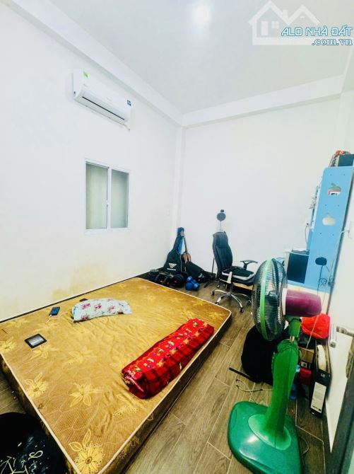 Bán nhà gần emart Phan Huy Ích Gò Vấp, 4 tầng, 3 phòng ngủ, giá chỉ hơn 4 tỷ - 4