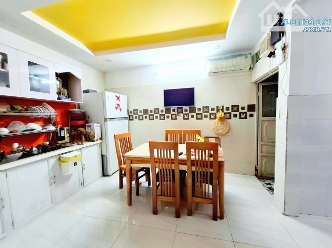 Bán Rẻ Nhà Hẻm Xe Tải cách 1căn,Nguyễn Trọng Tuyển Tân Bình Giáp PhúNhuận,57m2,2Tầng,5tỷ9 - 4