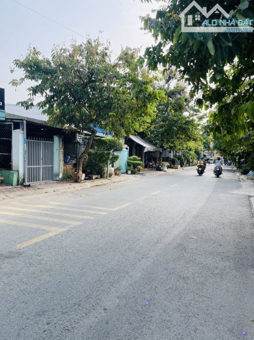 TÂN THỚI NHÌ MẶT TIỀN KINH DOANH 🟩🟨🟥 NGANG 7M _ ĐƯỜNG LỚN 10M THẲNG 1 TRỤC - SÂN ĐẬU XE - 4