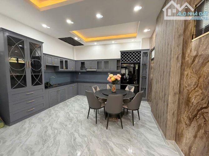 QUẬN 7 - CĂN GÓC - HẺM 4M - NHÀ 4 TẦNG - NHỈNH 8 TỶ - 4