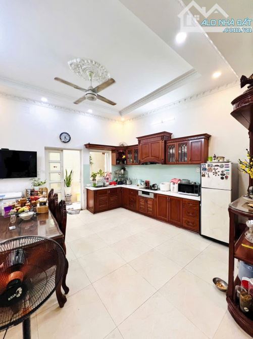 Nhà bán: đường Ba Vân. Q Tân Bình. DTSD 80m2. 3 tầng. Giá 14,9 tỷ - 4