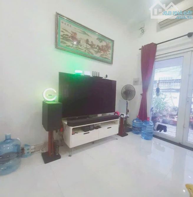 Chỉ 15,4 tỷ. Dt: 100m2 Hxh cmt8. Ngay tòa nhà Viettel, ngã 6 dân chủn chủ - 5