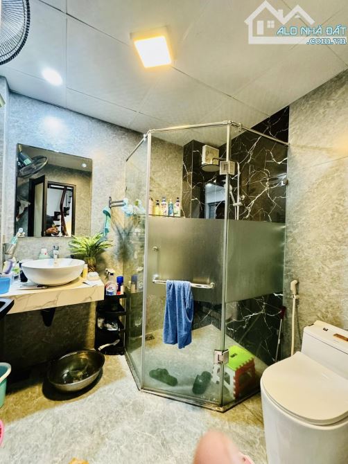 BÁN NHÀ HÀO NAM – ĐỐNG ĐA GẦN GA CÁT LINH, PHÂN LÔ ĐƯỜNG Ô TÔ VÀO TẬN NHÀ, 4 TẦNG NỞ HẬU. - 5