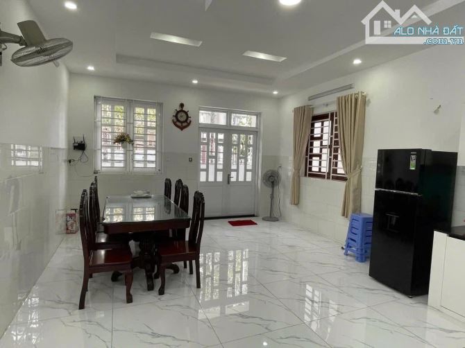 Bán Nhà DT: 5x23 Giá 9.3 tỷ, ĐƯỜNG KINH DOANH NGUYỄN VĂN LINH, TRUNG TÂM THÀNH PHỐ BÀ RỊA - 5