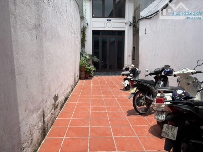 Bán nhà riêng Giang Biên,Long Biên 40m2, 5 tầng, ô tô đỗ cửa, giá chào 7,38 tỷ - 5