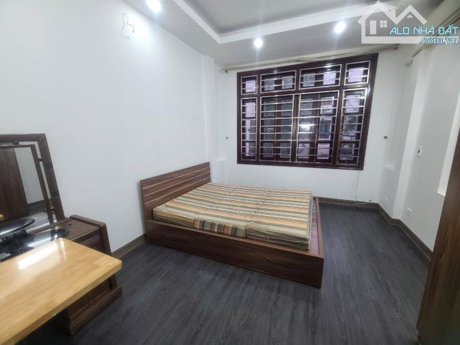 Nhà đẹp ở luôn Lê Văn Lương Cầu Giấy. Sổ vuông 37m, 5 tầng 5 ngủ MT3m5 Giá 8 tỷ - 6
