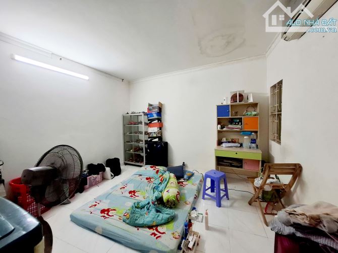 Bán Rẻ Nhà Hẻm Xe Tải cách 1căn,Nguyễn Trọng Tuyển Tân Bình Giáp PhúNhuận,57m2,2Tầng,5tỷ9 - 7