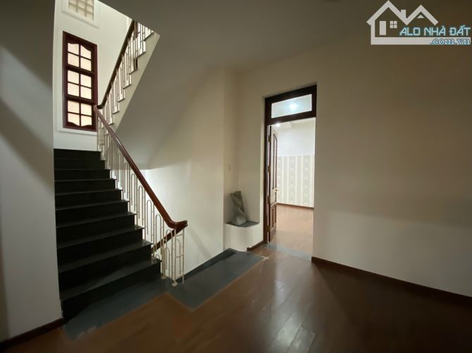 BÁN GẤP TÒA NHÀ 12X20M 1 TRỆT 2 LẦU – ĐƯỜNG 10M PHƯỜNG ĐHT Q12 - 7