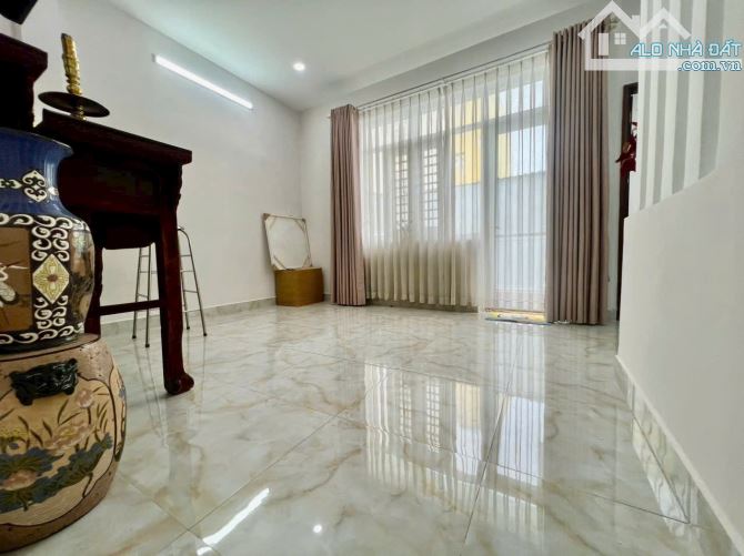 CHÍNH CHỦ CẦN BÁN BIỆT THỰ MINI DTSD 200M2 TÔN THẤT THUYẾT Q.4 GIÁ 7TYXX - 8