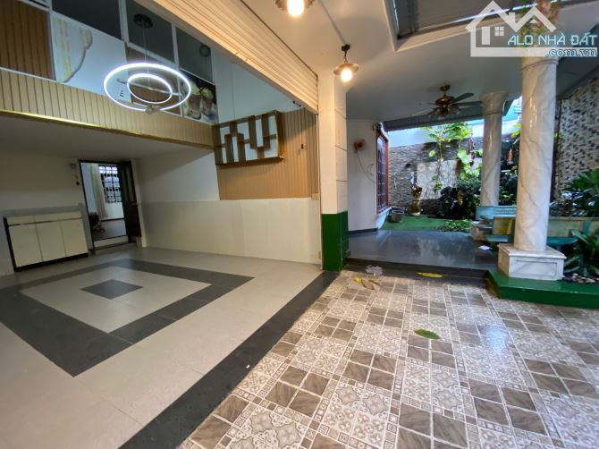 BÁN GẤP TÒA NHÀ 12X20M 1 TRỆT 2 LẦU – ĐƯỜNG 10M PHƯỜNG ĐHT Q12 - 8