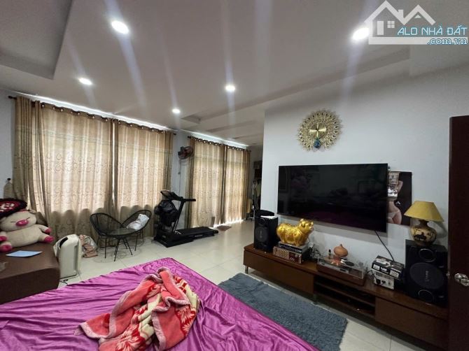 GẤP BÁN! Biệt thự 4 Tầng, gần Chợ Tân Hương,162m2( ngang 7,6m) 6PN.Sổ vuông. - 9