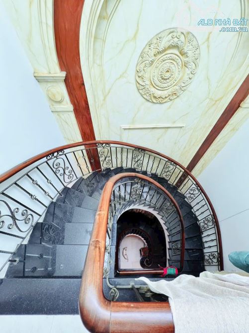 Nhà bán: đường Ba Vân. Q Tân Bình. DTSD 80m2. 3 tầng. Giá 14,9 tỷ - 9