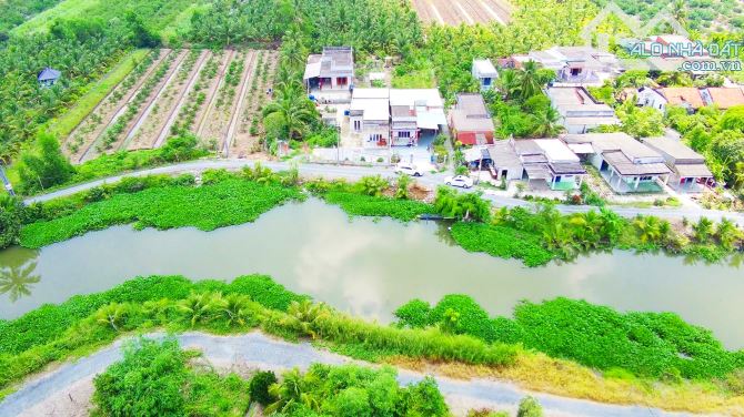 Ngộp ngân hàng cần bán căn nhà 3 mặt tiền 320m² view sông Rạch Gõ || Giá rẻ nhất huyện - 9