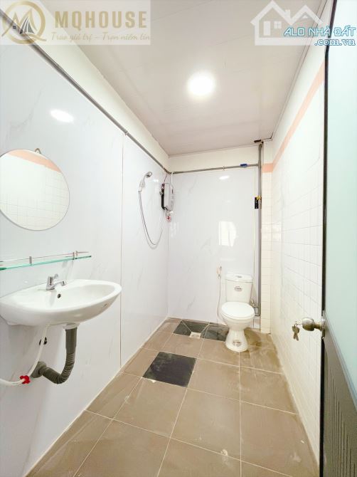 Cho thuê căn hộ Quận 1 full nội thất như hình thang máy - máy giặt riêng - mặt tiền đường - 9