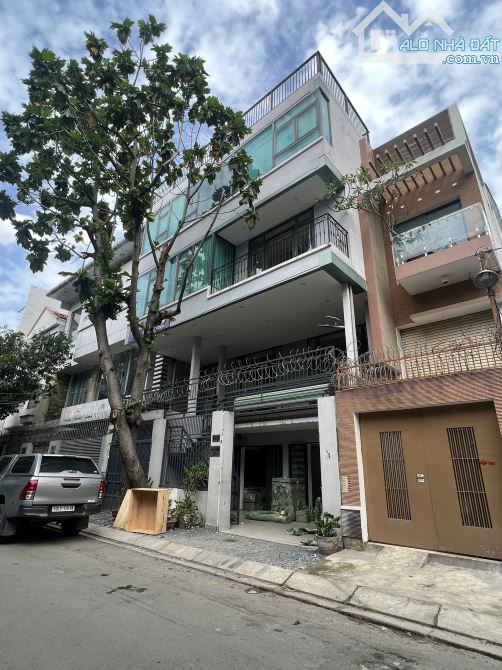Mặt Tiền K300, Tân Bình. DT: 8.5x15m, 5 tầng, thu nhập 60tr/tháng giá bán 22 tỷ