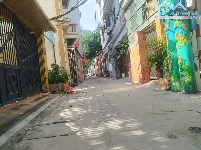 BÁN NHANH LÔ ĐẤT XUÂN ĐỈNH ĐẦU XUÂN LA DT 70M MT 5M 15 TỶ MẶT NGÕ Ô TÔ TRÁNH KINH DOANH