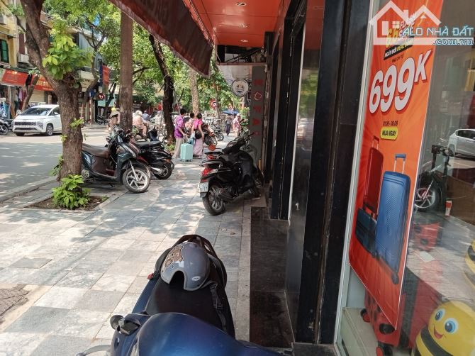 Bán nhà mặt phố Hàng Bông DT 497m2 -  MT 15.5m - Giá 220 tỷ - SIÊU VIP - DIỆN TÍCH LỚN