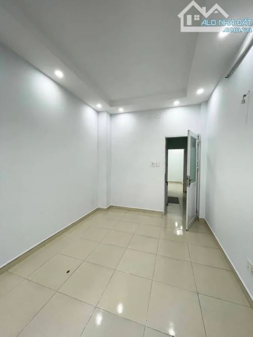 NHÀ HẺM XE HƠI – VƯỜN LÀI – 3PN – GIÁ CHỈ HƠN 5 TỶ – VÀO Ở NGAY