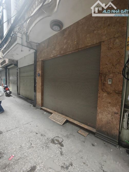 NHÀ PHỐ. 45M. 3 TẦNG. 8,7 TỶ. LÔ GÓC. 3 THOÁNG. DÂN XÂY. 3 GÁC. KINH DOANH. HỒ TÙNG MẬU