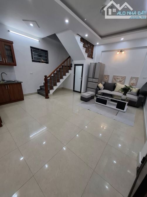 Nhà đẹp ở luôn Đông Ngạc Bắc Từ Liêm. Sổ vuông 30m, 4 tầng 3 ngủ MT5m6 Giá 5.6 tỷ