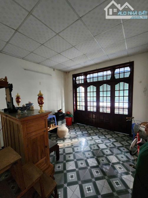 Bán nhà 2 tầng mặt tiền Mỹ Đa Đông 5 Mỹ An khu phố Du Lịch
