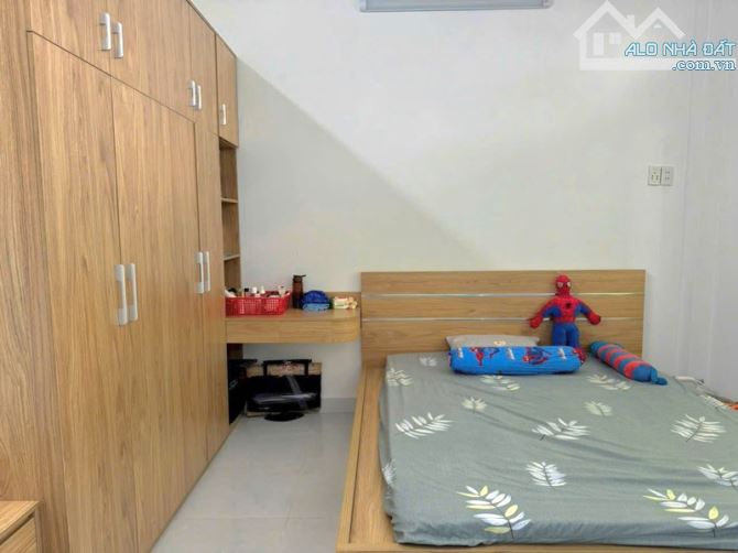 BÁN NHÀ ĐẸP CẠNH TÂ.N KỲ TÂ.N QUÝ - ĐƯỜNG XE TẢI - ( 4.5X12M )