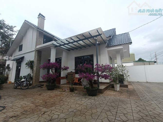 Siêu Phẩm 3 Góc Mặt Tiền - Liên Nghĩa - Gần Sân Bay Liên Khương - Gía Cực Tốt