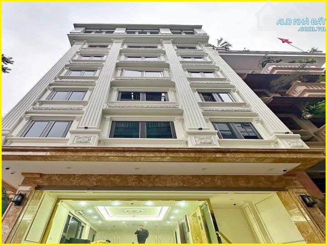 Hàng hiếm! phố Nguyễn Phong Sắc, phân lô, 2 thoáng trước sau, oto đỗ cửa, 105m2
