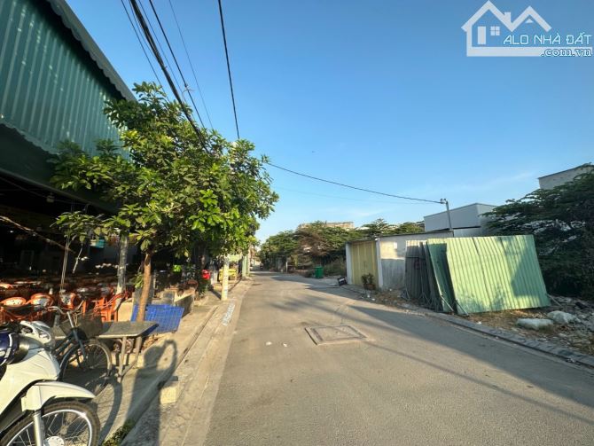 NGỘP BANK Nhà 3 tầng QL1A, phường APĐ, Q12,dt 120m²(6x20). Hẻm 4,5m,giá 5,7 tỷ