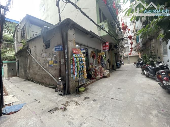 BÁN NHÀ CẦU GIẤY - THÔNG SANG NGUYỄN VĂN HUYÊN, 6 TẦNG THANG MÁY, 43m2 HƠN 9 TỶ