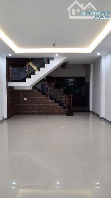 🏡 1/ đi bộ ra MT - 95m2 cn đủ - 2 tầng mới ở liền - Sẵn dòng tiền 💰 7,5tỷ còn tl