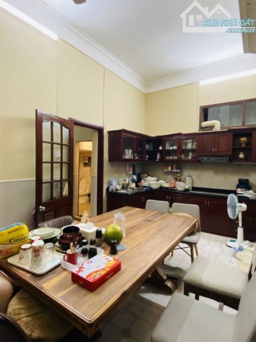 BÁN BIỆT THỰ NHÀ VƯỜN PHỐ KIM NGƯU Q. HBT - CĂN GÓC 2 MẶT TIỀN RỘNG - 108m2 - 3 TẦNG