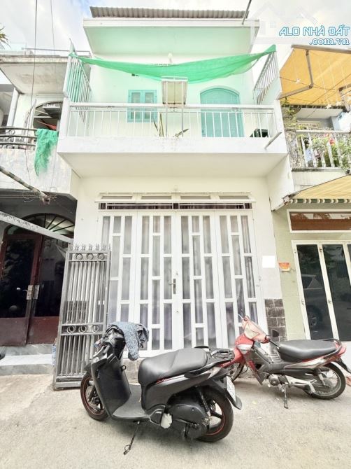 Nhà HXH Lê Quang Định, P11 Bình Thạnh. DT 46m2. 2 tầng. Ngang 4m x dài 12m. Giá 6.35 tỷ.