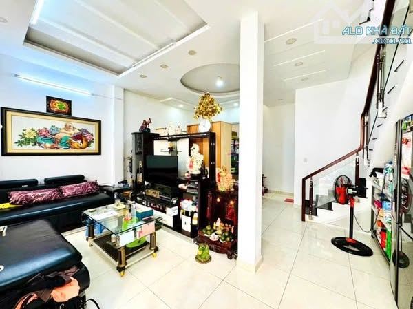 🔥KHU VIP PHAN XÍCH LONG🔥 - VÀI BƯỚC RA MT - 5 TẦNG BTCT - 💥65M2💥 - NGANG 6.5M - 8.x TỶ
