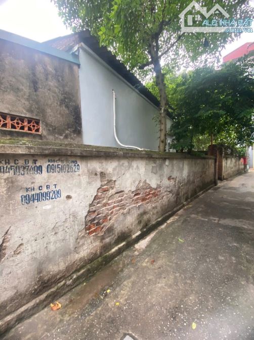 E CÓ 3 MẢNH ĐẤT GIA THƯỢNG -VIỆT PHÁP-NGỌC THUỴ HÀNG HIẾM ĐẸP NỞ HẬU KHÔNG CÒN NHIỀU NỮA Đ