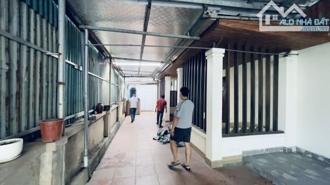 Cho thuê 250m2 tại dg Nguyễn Văn Giáp, Phú Đô