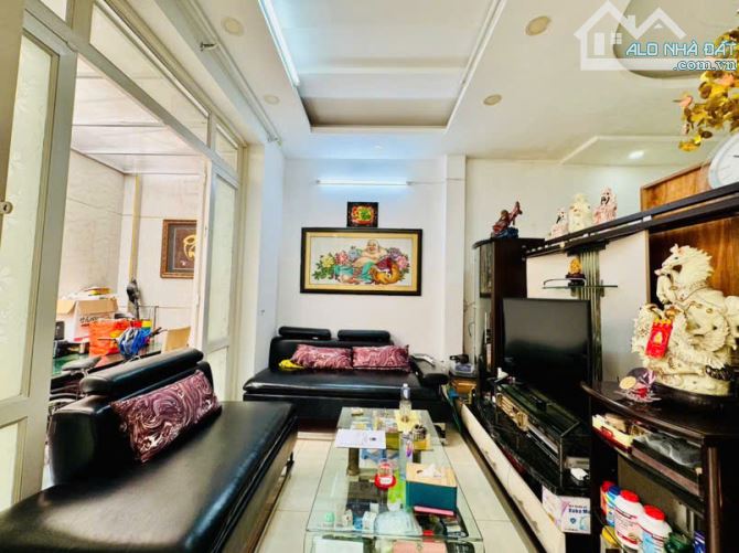 HIẾM- PHAN XÍCH LONG PHÚ NHUẬN - 60m2 - 4 TẦNG- NGANG 6.3M-SÁT MẶT TIỀN GẦN PHAN ĐĂNG LƯU