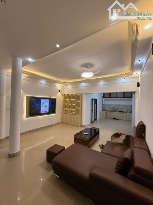 Lô góc 3 thoáng – 30m ra phố – Trung tâm Cầu Giấy