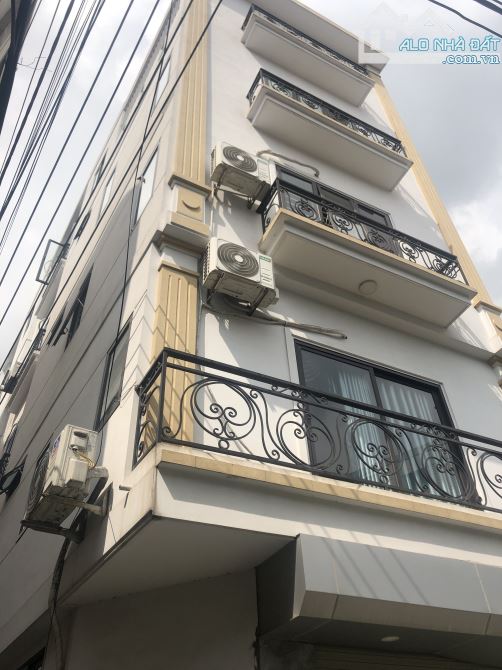 Nhà Lai Xá lô góc ô tô đỗ cửa 5 tầng mặt tiền 5m hàng xóm khu đô thị ở sướng giá 5 Tỷ 35
