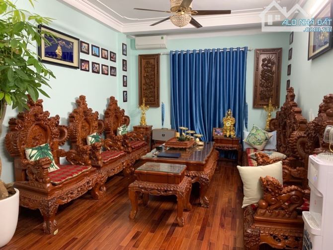 💥 Phân lô Trần Quốc Hoàn - 13 tỷ x, gara ô tô, kinh doanh, dân xây .