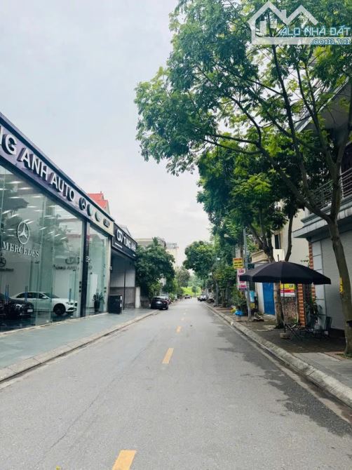 Bán nhà 2 Thoáng Phố Nguyễn Văn Hưởng, Long Biên, 53m2, Ô TÔ- KD, 16.6 tỷ