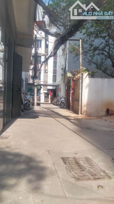 Bán toà CCMN 387 Vũ Tông Phan. Thanh Xuân DT 116m x 7 T. Mặt Tiền 6.5m. Giá 29.5 tỷ
