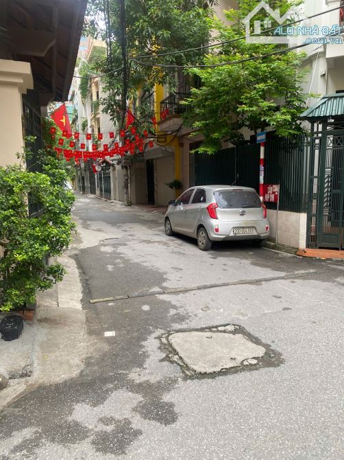 BAN PHÂN LÔ TRẦN QUỐC HOÀN CẦU GIẤY - Ô TÔ TRÁNH - NGÕ THÔNG - 5 TẦNG, GIÁ HƠN 13  TỶ