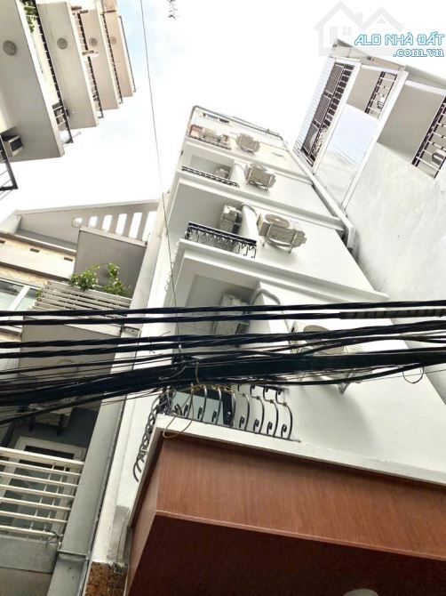 Nhà đẹp 6 tầng thang máy, đất nở hậu, an ninh số một Ba Đình