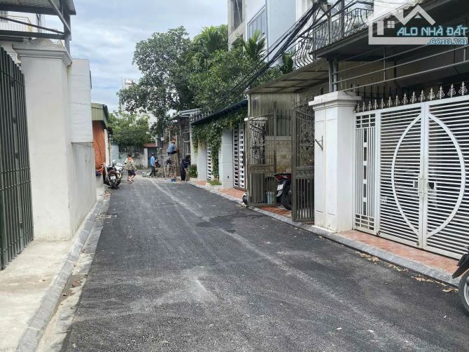 Cần bán nhà đẹp LÔ GÓC Phố Bát Khối, Long Biên, 45m2, KD- Ô TÔ, Chỉ 10 tỷ