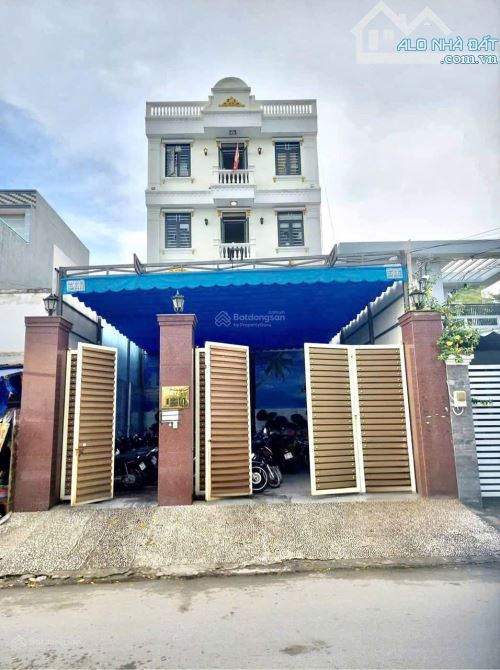 Bán căn hộ dịch vụ 4 tầng - Mặt tiền ds 11 Trường Thọ - có thang máy, doanh thu ổn định