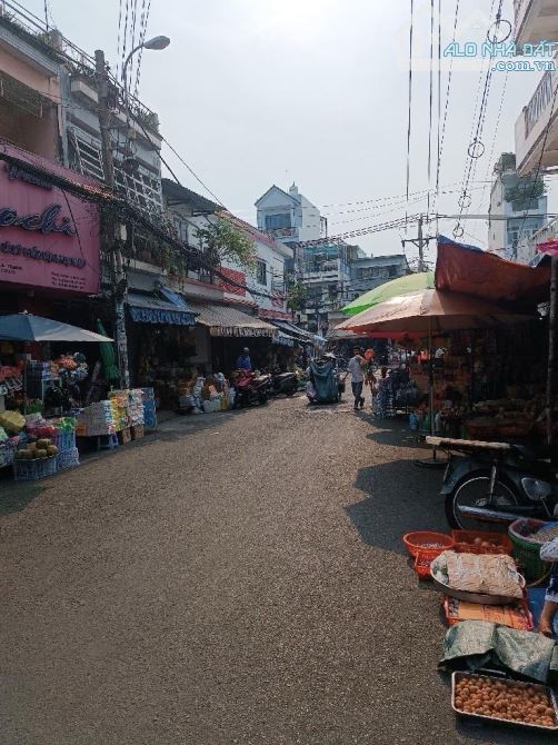 Mặt Tiền Kinh Doanh Quận 6 Sát Đường Hậu Giang - Ngang 8m - DTSD Hơn 66m2 - Chỉ 6,3Tỷ TL